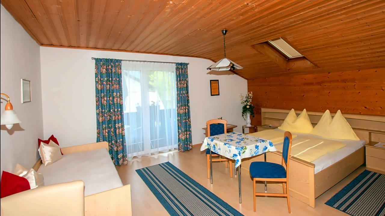 Ferienwohnung Neuhuber Bad Goisern am Hallstättersee Exterior foto